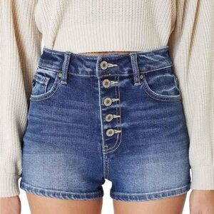 KanCan Women's High Rise 5-Button Front Closure Shorts, size 7/27.